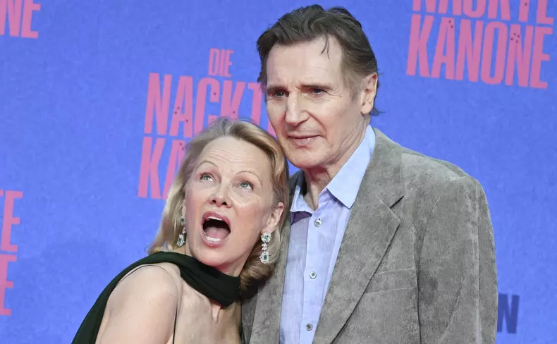 Liam Neeson și Pamela Anderson
