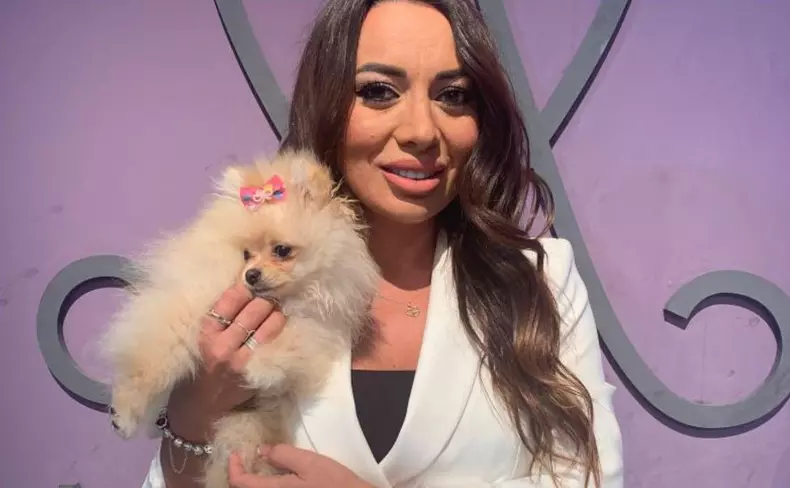 cine-este-larisa-florea-9