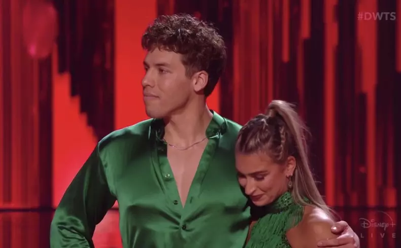 Fiul lui Arnold și partenera