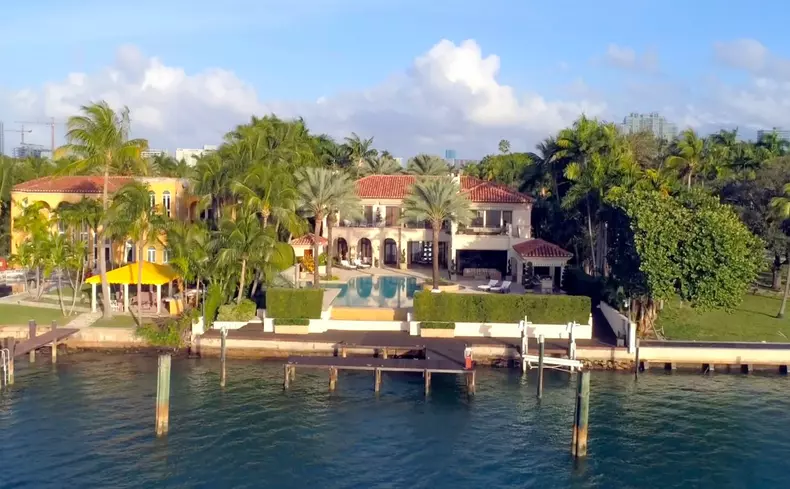 Jennifer Lopez and Alex Rodriguez Just Bought this $40 Million Dollar. Mansion in Miami