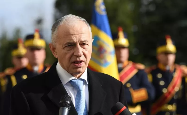 ce-fiica-frumoasa-are-mircea-geoana-unde-s-a-mutat-si-ce-face-ana-zma-bombardeaza_size2