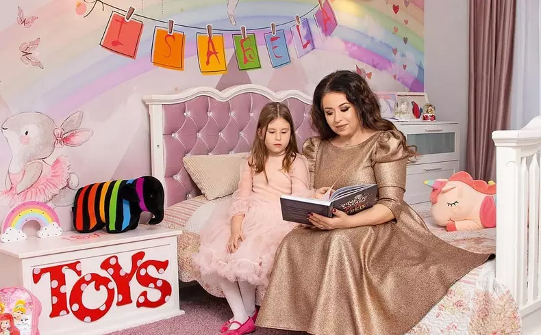 Oana-Roman-si-fiica-ei-Isabela-1-2