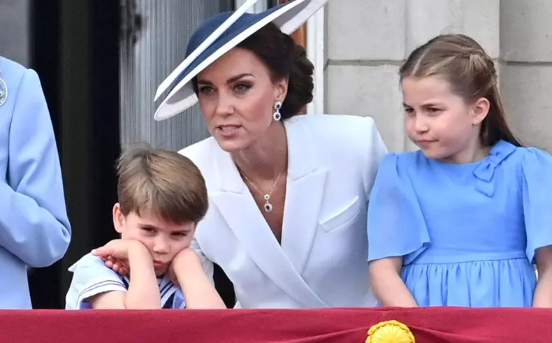 Kate Middleton n-a reușit să îl stăpânească pe Prințul Louis. Micuțul a furat din nou spectacolul la Jubileul de Platină
