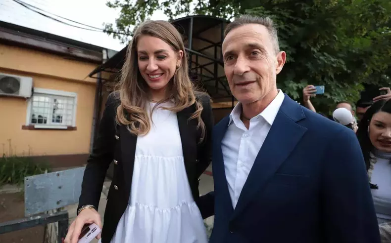 Radu Mazăre și Roxana Mihalache, soția lui (2)