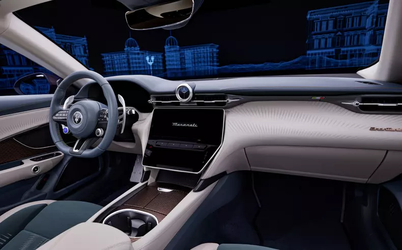 Small-25204-16-maserati-granturismo-110-anniversario-rame-folgore