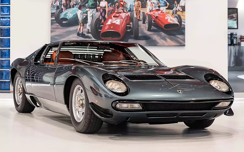 Lamborghini Miura SV 01