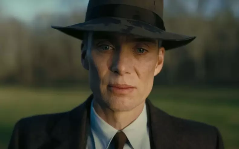 Review. „Oppenheimer”, tragedia unui geniu