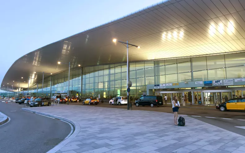 Barcelona,,Spain,-,July,16,,2015:,Terminal,T1,Of,El