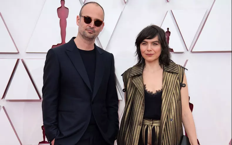 Regizorul Alexander Nanau și producătorul filmului Bianca Oana