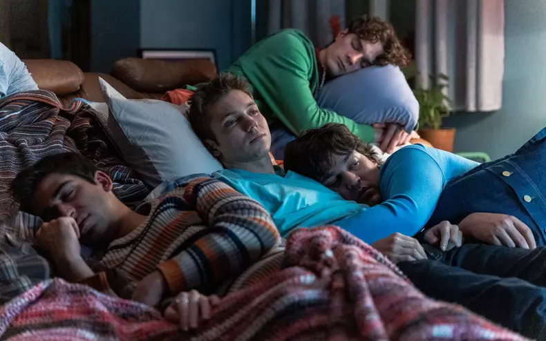 „Îndrăgostiți din nou”, serial Netflix