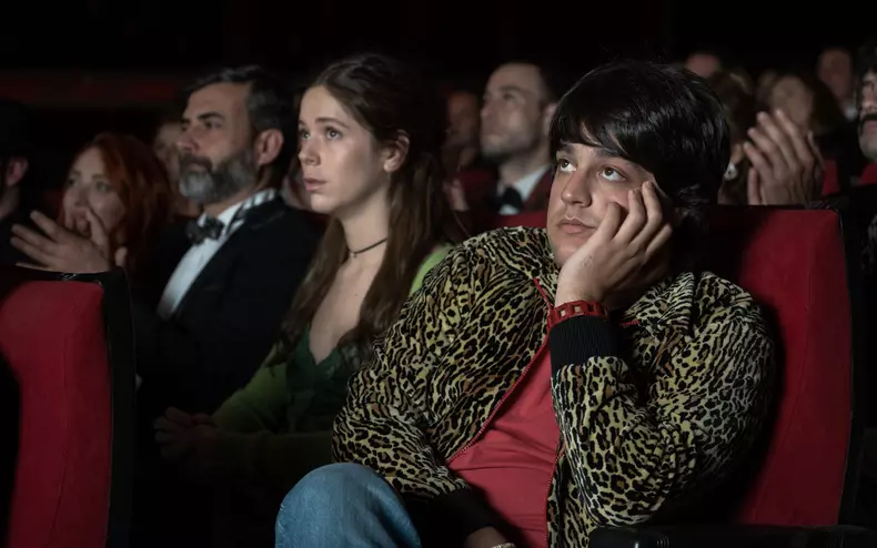 „Îndrăgostiți din nou”, serial Netflix