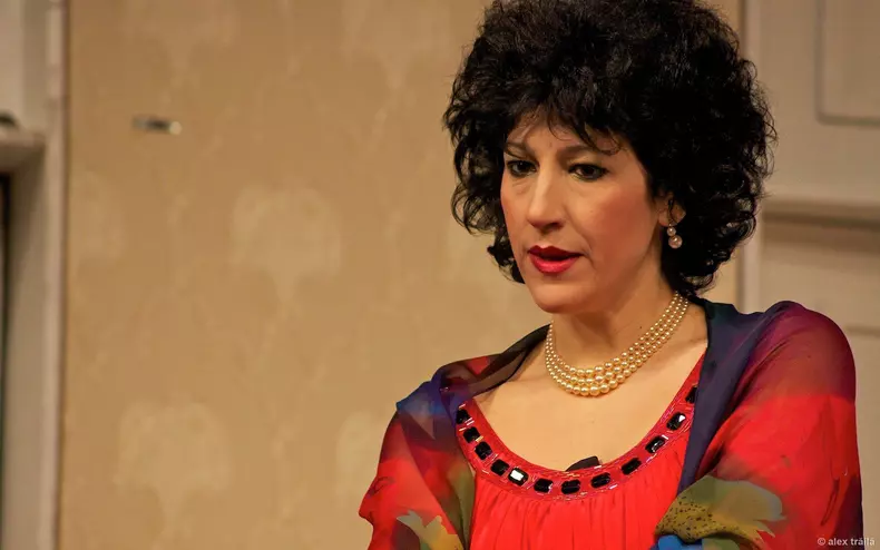 Mariana-Dănescu-Lili-Jurcă-din-La-Bloc-hărțuită-la-Teatrul-Metropolis (1)