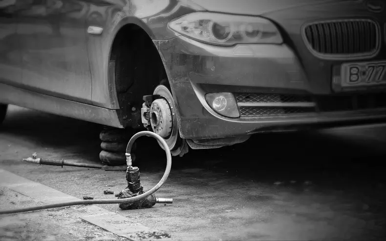 automobile-black-and-white-bmw-929006