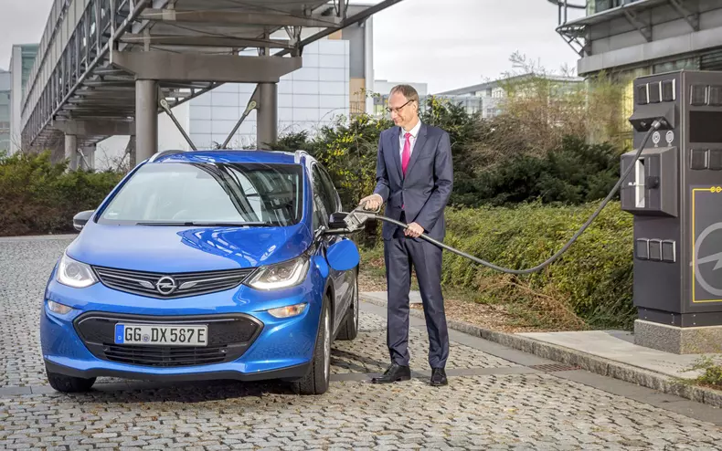 Lohscheller-Opel-Ampera-e-505644