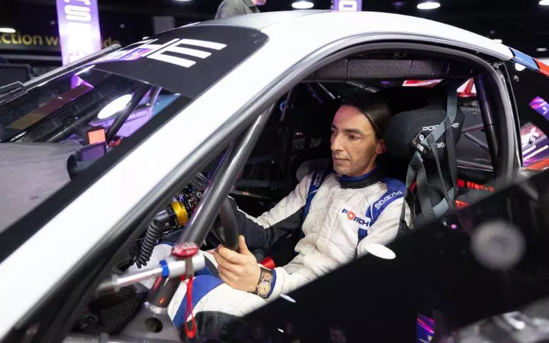 Tiriac Collection_ Porsche 911 GT3 R rennsport și 911 GT3 RS_8