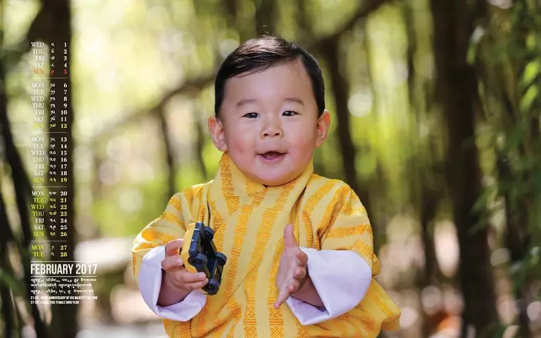 Imagini rare cu adorabilul Print al Bhutanului