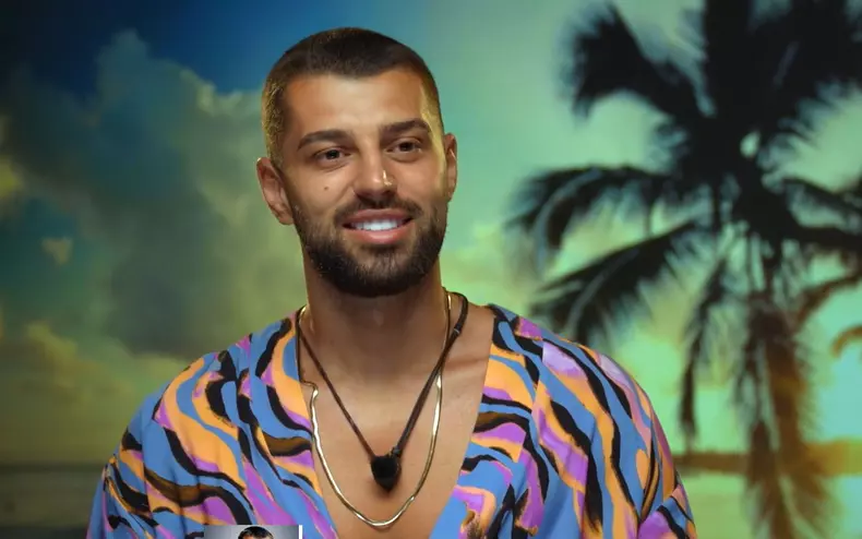 Teo a fost filmat noaptea în mare cu Ella, la Insula iubirii 2025  (6)