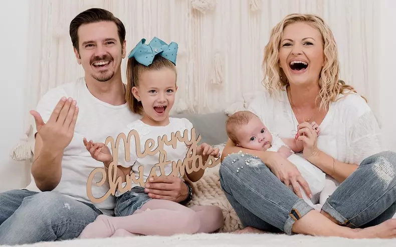 Sărbătoare-în-familia-lui-Mihai-Petre-1-1