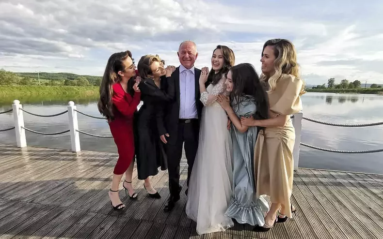 Diana-sora-Lidiei-Buble-s-a-căsătorit-05