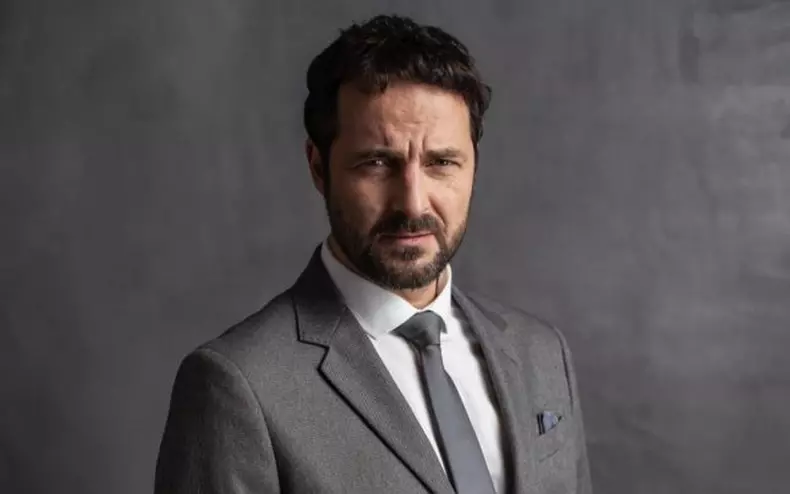 cum-arata-sotia-lui-andrei-aradits-2-1-1