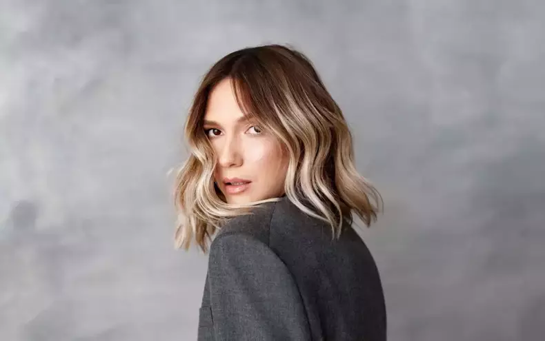 adela popescu vedeta