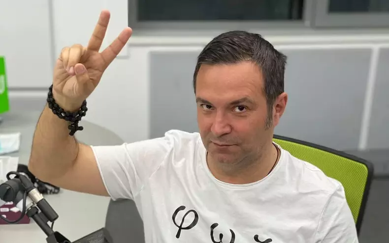 daniel-buzdugan-contabil-la-banca-6