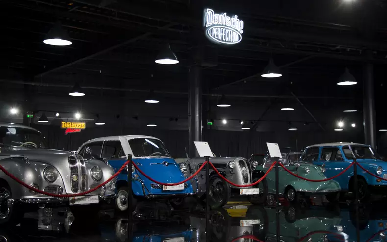 GaleriaTiriacCollection18