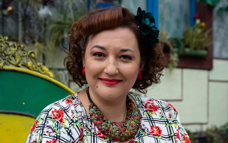 Ecaterina Ladin e Dalida în serialul „Las Fierbinți”