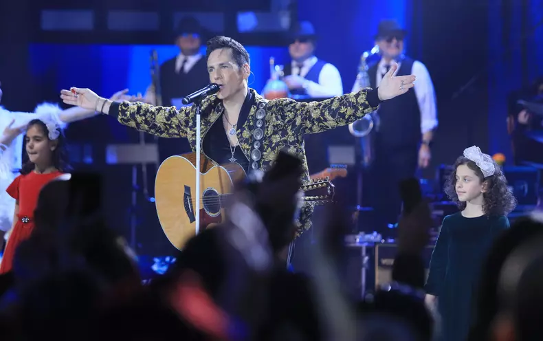 Stefan-Banica-Concert-extraordinar-de-Craciun-2021-la-Antena-1-9