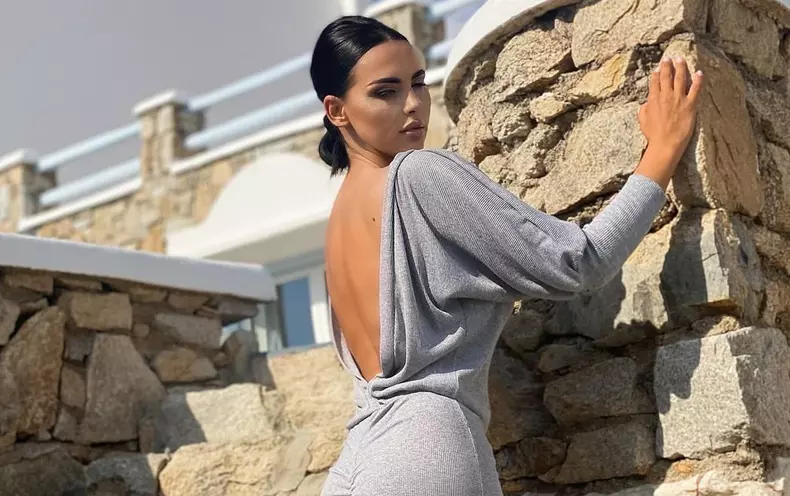 Lavinia Pîrva, apariție incendiară pe plajă. Cum arată soția lui Ștefan Bănică în costum de baie