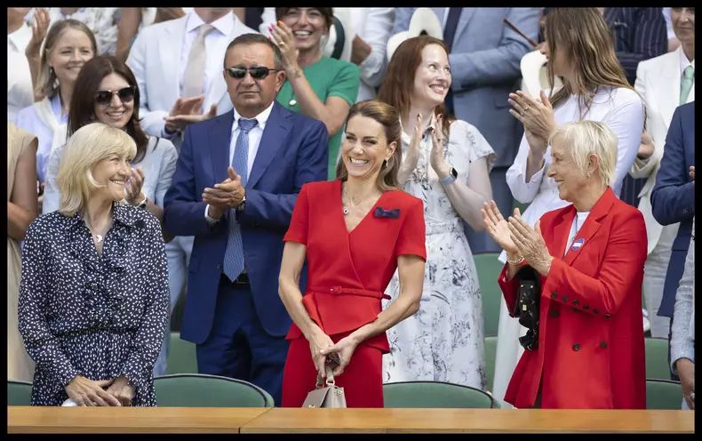 Simona Halep, apariție de gală în Loja Regală de la Wimbledon Profimedia