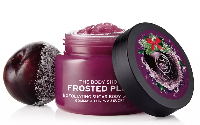 Exfoliant pentru corp, The Body Shop, Body Scrub Frosted Plum, 97 lei