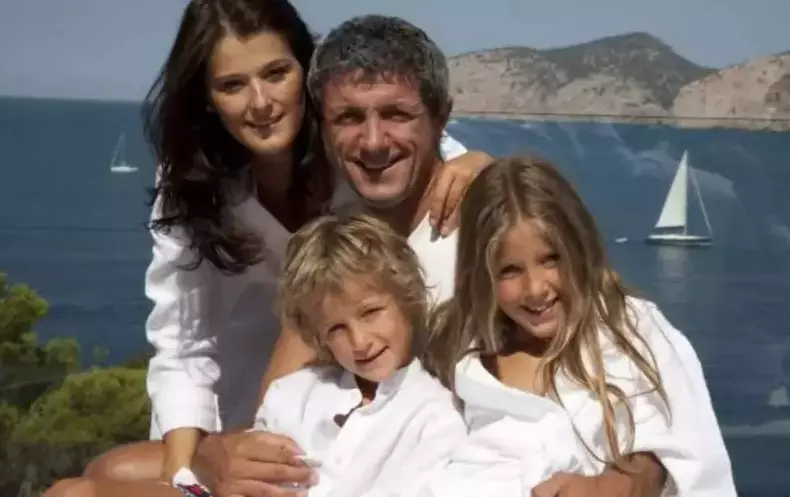 gica-popescu-si-familia-1024x644-1