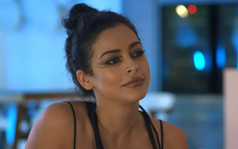 insula-iubirii-2023.-ema-sfasiata-de-durere.-in-ce-ipostaze-interzise-l-a-vazut-pe-iubitul-ei-cu-ispita-daria-9