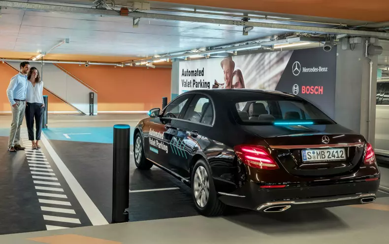 mercedes-benz-parcare-autonoma