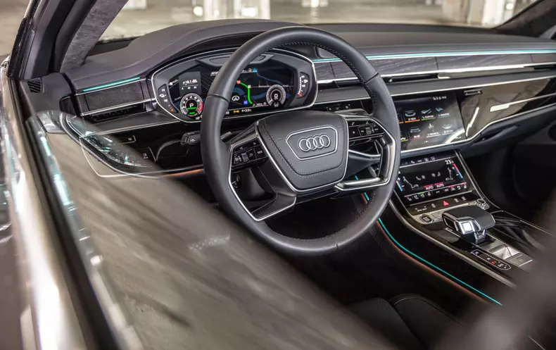 Audi A8 PHEV 033