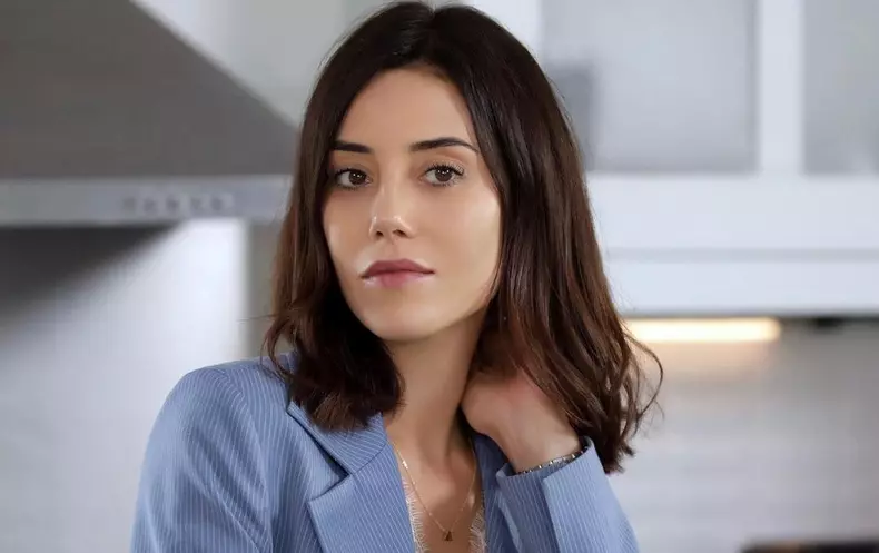cansu dere