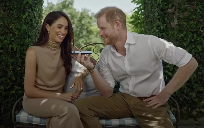 Ce face Meghan Markle în timp ce Prințul Harry călătorește în Japonia
