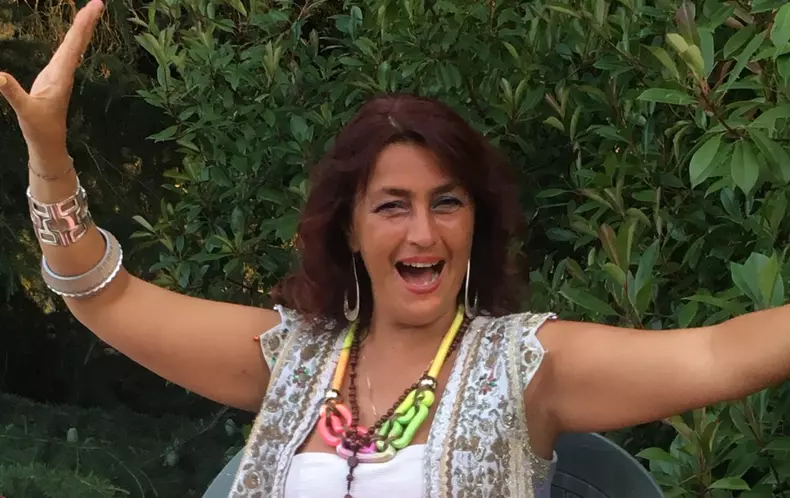 rona hartner e singura 6