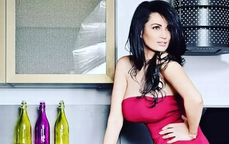 nicoletaluciusilueta1