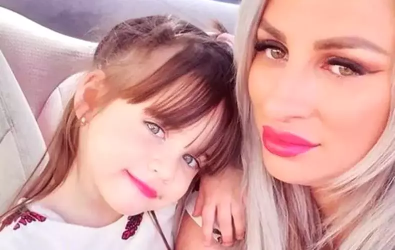 Sanziana-Buruiana-copil-intro-1