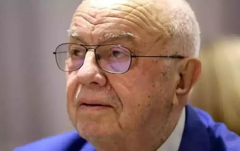 alexandru-arsinel-1-1