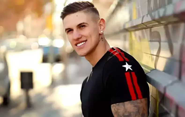 alex-delea-revine-la-survivor-7