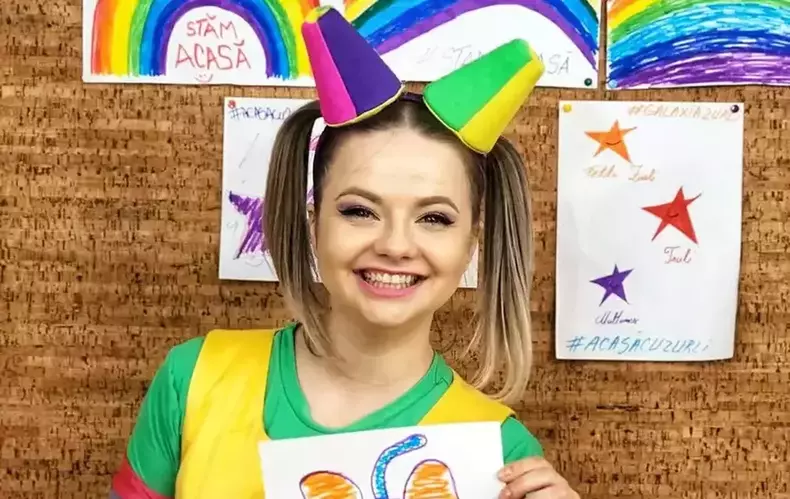 fetita-zurli-intro-2