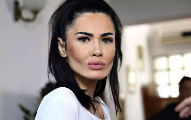 oana-zavoranu-2-scaled-1