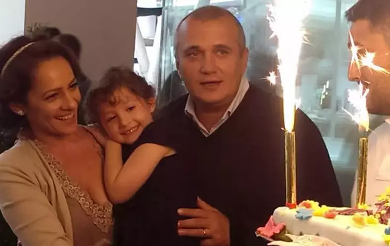 carmen trandafir 675