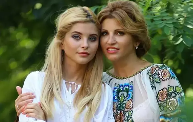 valerie lungu 456780