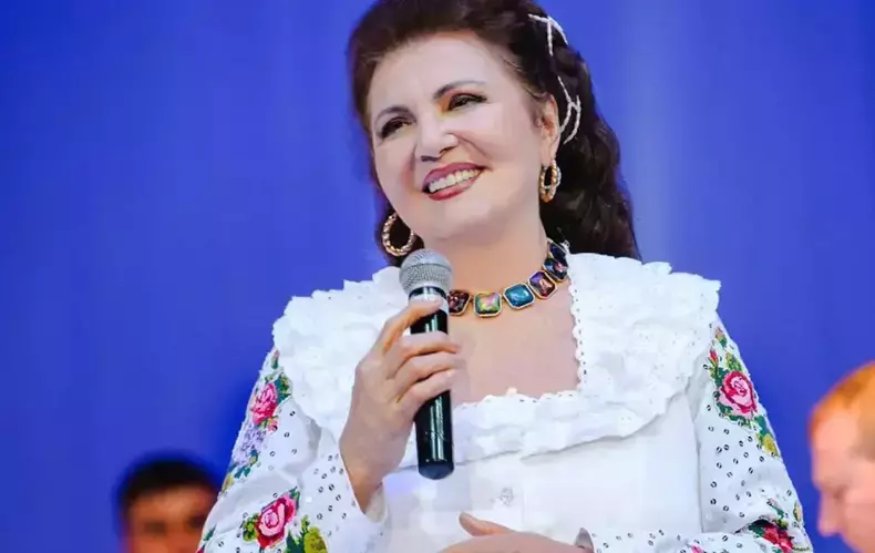 irina-loghin-se-pregateste-pentru-botezul-nepoatei-sale-copy