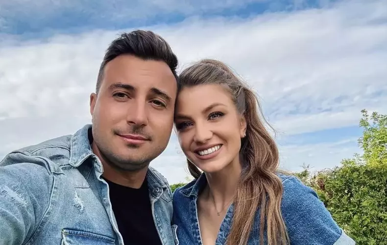codruta-filip-si-valentin-sanfira-aparitie-de-senzatie-la-te-cunosc-de-undeva-2023.-cum-arata-in-rolul-lui-lady-gaga-1-1
