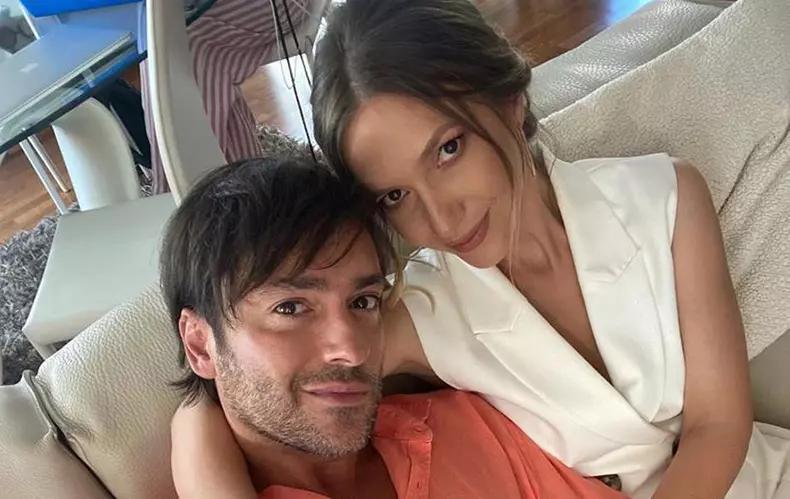 Adela-Popescu-insarcinata-3